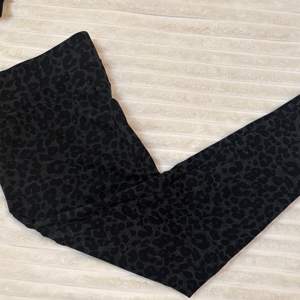 LOFT Charcoal Animal Print Leggings